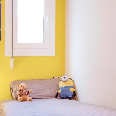 Apartment 2 Bedroom Cozy In